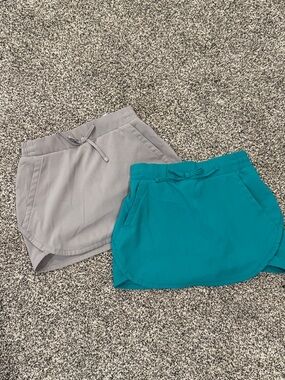 Columbia skirts bundle girls size XXS(4-5)